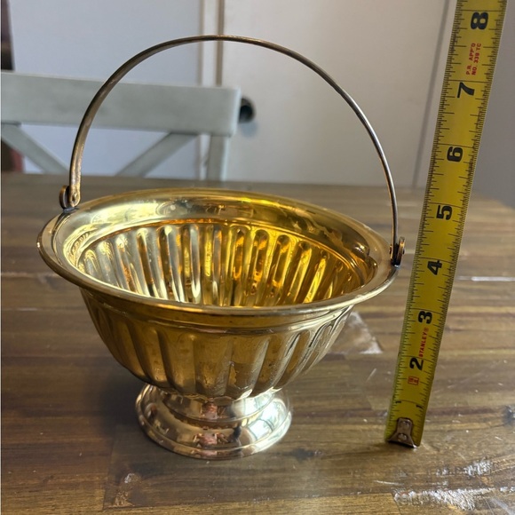 Vintage Solid Brass Footed Basket Dish Small Handle Pedestal Antique India - Picture 3 of 6